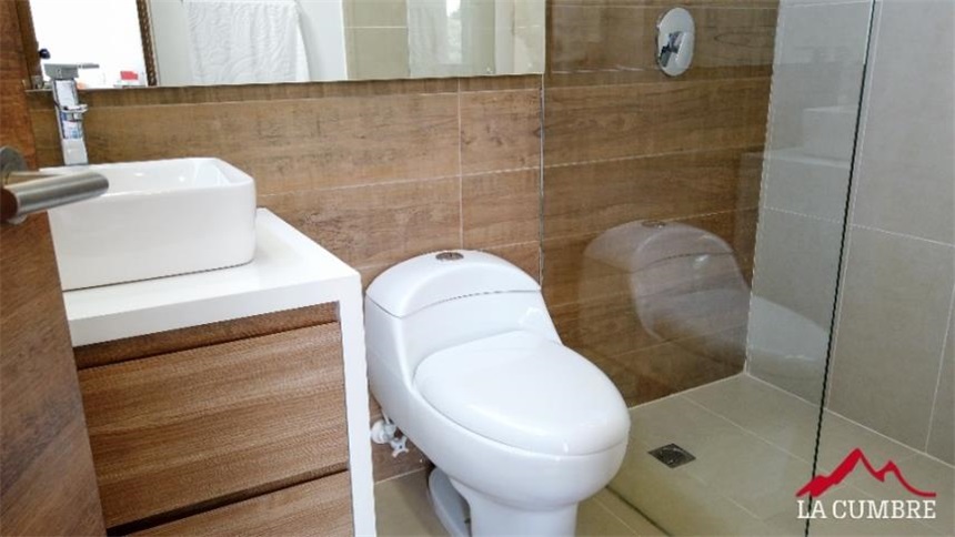Casa de 4 alcobas en venta en Las Palmas, Envigado, 367 m² · foto 13 de 15