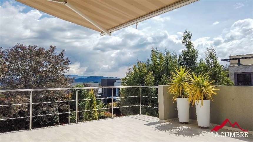 Casa de 3 alcobas en venta en Las Palmas, Envigado, 422 m² · foto 12 de 13