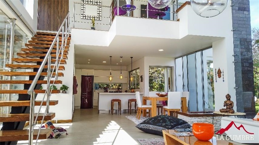 Casa de 3 alcobas en venta en Las Palmas, Envigado, 422 m² · foto 2 de 13
