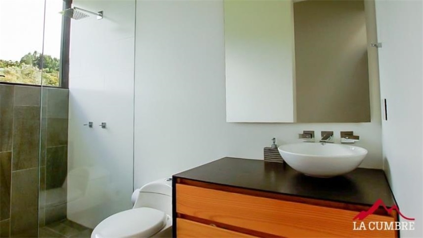 Casa de 4 alcobas en venta en Las Palmas, Envigado, 450 m² · foto 9 de 16