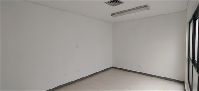 Oficina en arriendo en Suramericana, Medellín, 180 m² · foto 3 de 10