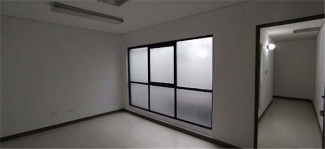 Oficina en arriendo en Suramericana, Medellín, 180 m² · foto 5 de 10