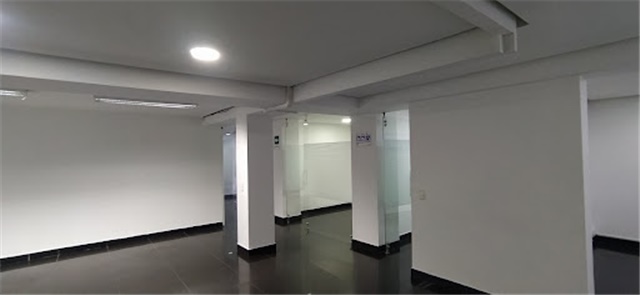 Oficina en arriendo en Suramericana, Medellín, 180 m² · foto 5 de 15