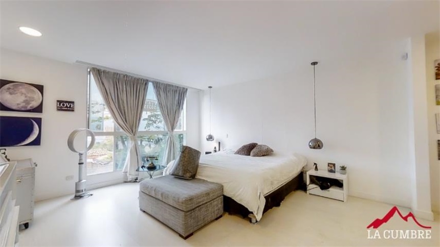 Casa de 3 alcobas en venta en Loma El Atravesado, Medellín, 241 m² · foto 17 de 20