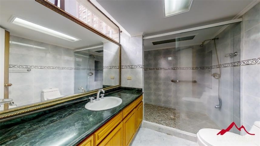 Apartamento de 3 alcobas en venta en Lalinde, Medellín, 210 m² · foto 16 de 17