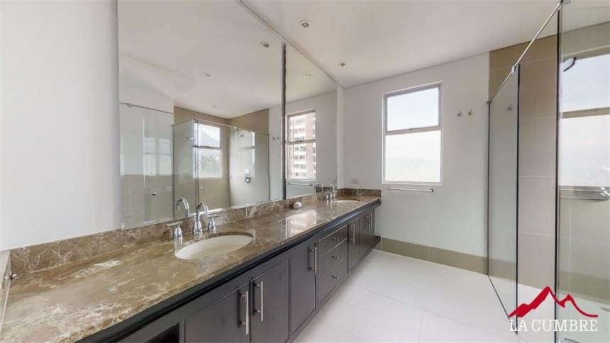 Apartamento de 3 alcobas en venta en El Tesoro, Medellín, 410 m² · foto 15 de 16