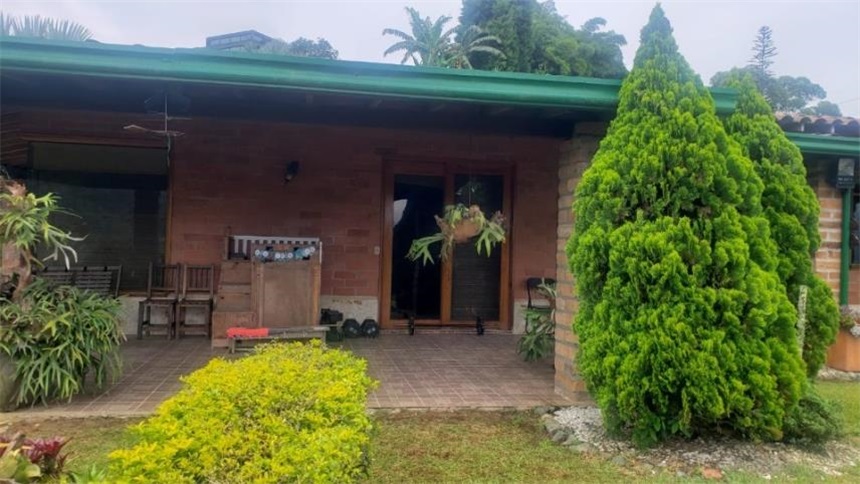 Casa de 4 alcobas en venta en La Playita, La Estrella, 311 m² · foto 10 de 24
