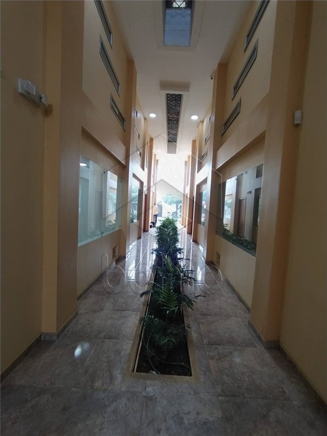 Local en Arriendo - Más