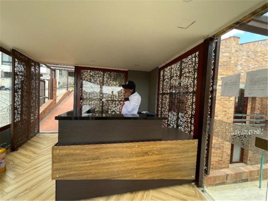 Casa en venta en Bosques Del Marques, Bogotá · foto 3 de 24