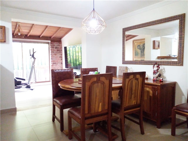 3BR House in Camino Verde (140 m²) for Sale - 2