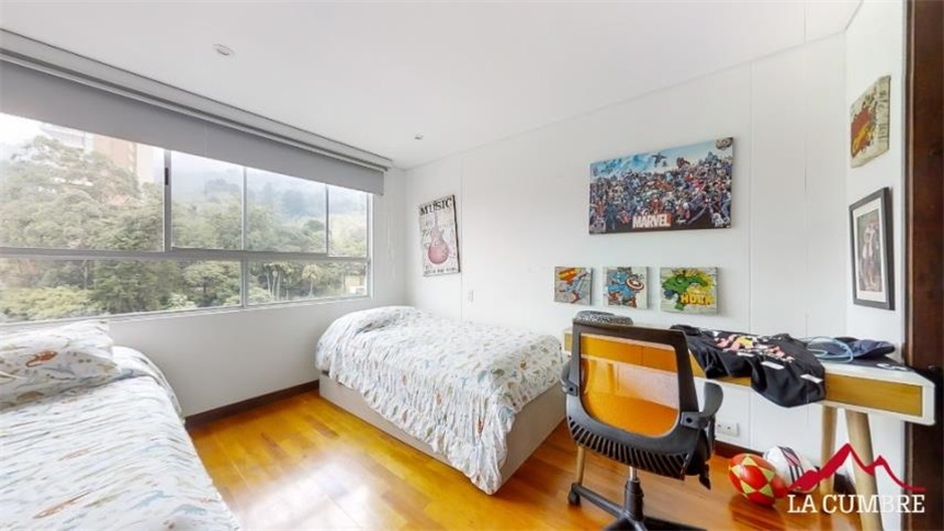 Apartamento de 3 alcobas en venta en El Tesoro, Medellín, 220 m² · foto 16 de 17