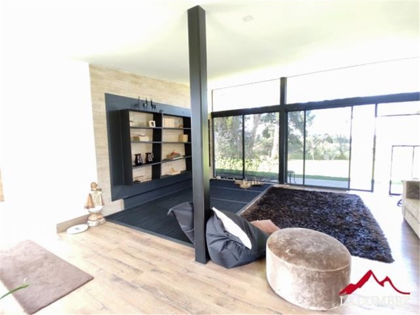 Casa de 3 alcobas en venta en Las Palmas, Envigado, 391 m² · foto 4 de 16