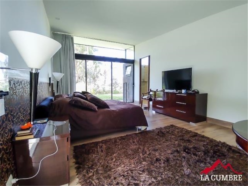 Casa de 3 alcobas en venta en Las Palmas, Envigado, 391 m² · foto 15 de 16