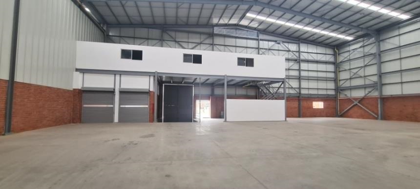 Bodega en arriendo en Acopi, Yumbo, 1033 m² · foto 4 de 24
