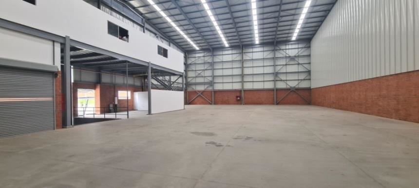 Bodega en arriendo en Acopi, Yumbo, 1033 m² · foto 18 de 24