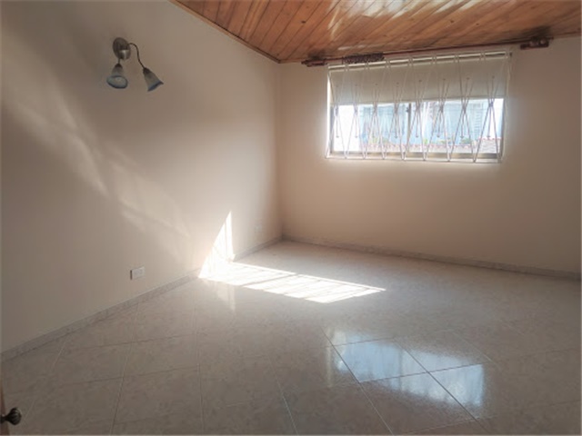 Casa de 3 alcobas en venta en Aloha Sector Sur, Bogotá, 230 m² · foto 20 de 22