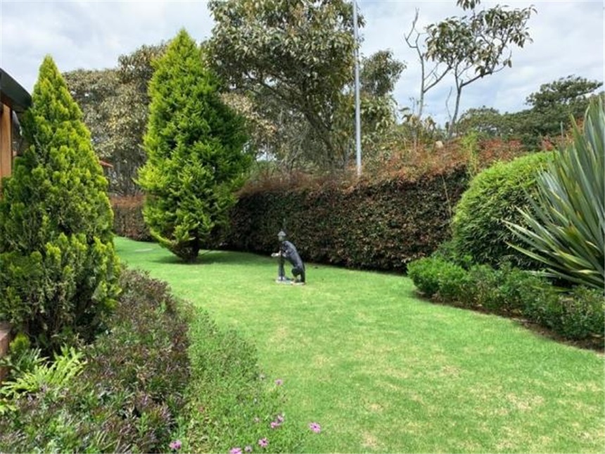 Casa en venta en Guaymaral, Bogotá · foto 3 de 24