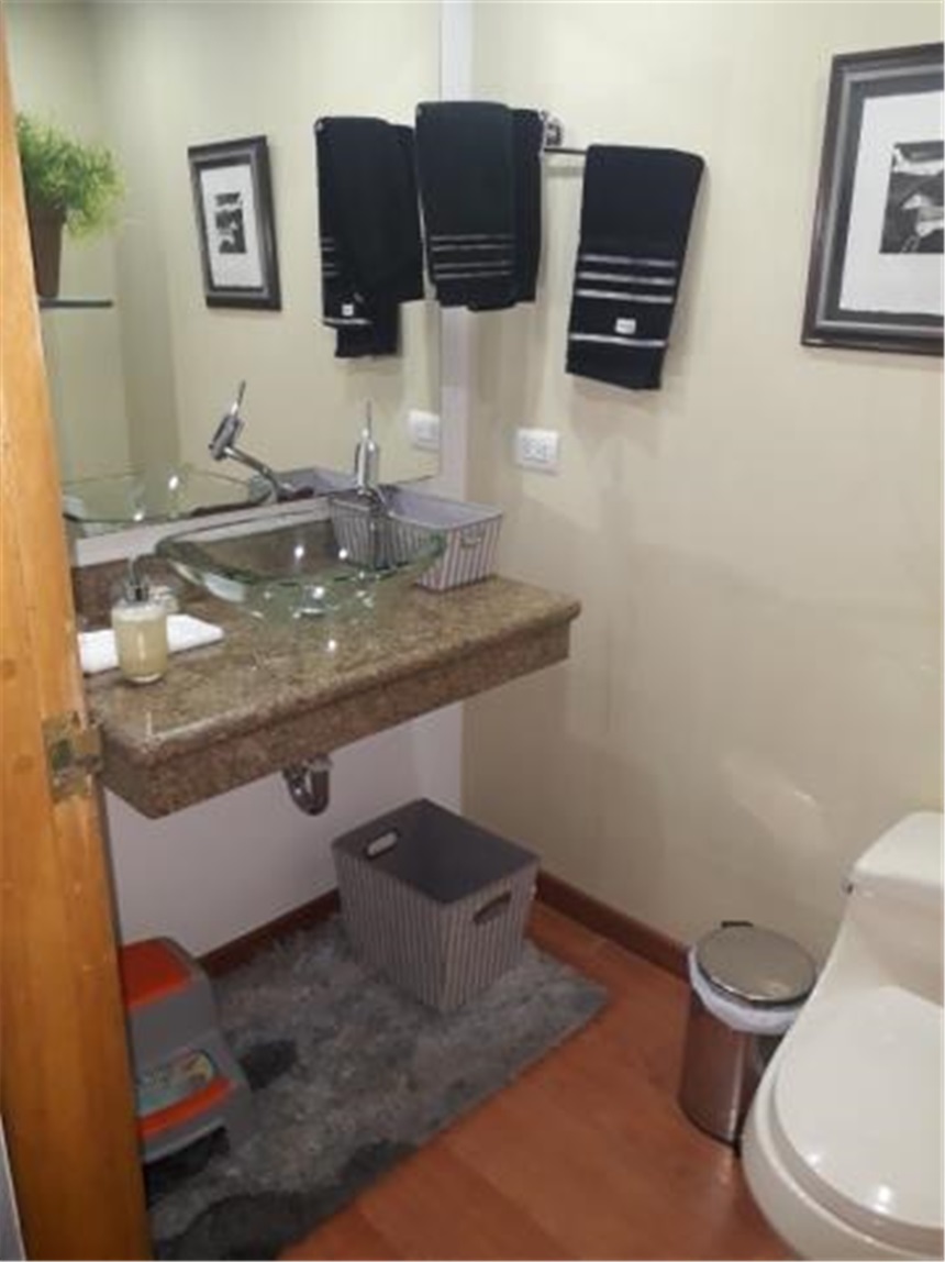 Casa de 4 alcobas en venta en Santa Barbara, Bogotá, 345 m² · foto 18 de 20