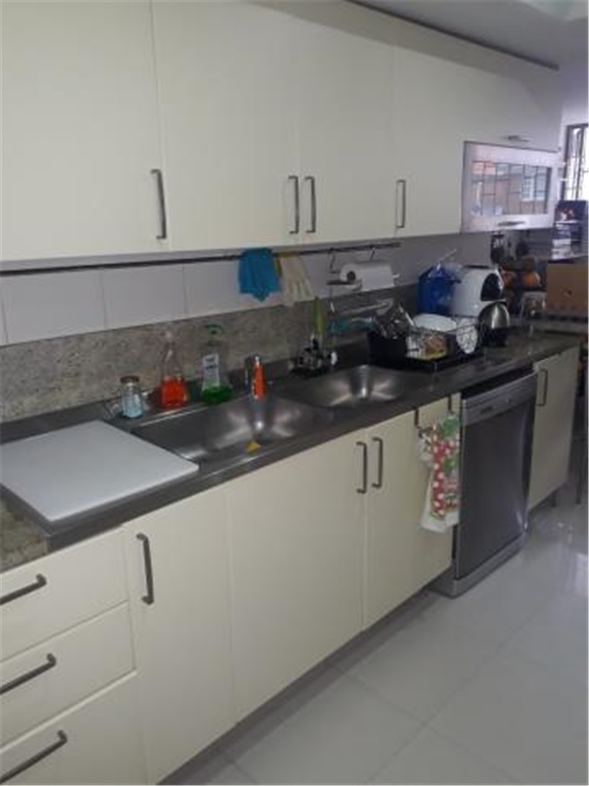 Casa de 4 alcobas en venta en Santa Barbara, Bogotá, 345 m² · foto 14 de 20