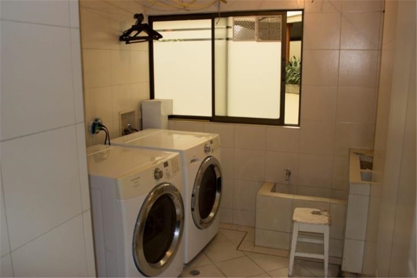 Piso – Bogotá, Santa Bárbara, Localidad Usaquén - Más