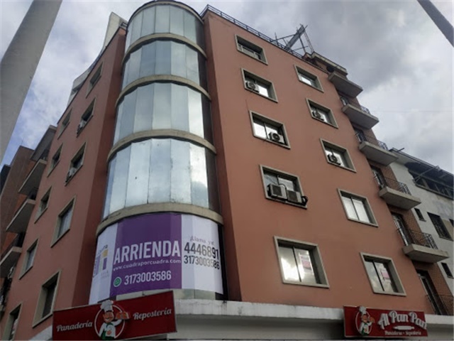 Oficina en arriendo en La Candelaria, Medellín, 323 m² · foto 20 de 21