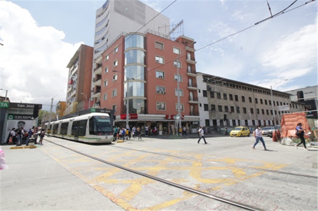 Oficina en arriendo en La Candelaria, Medellín, 323 m² · foto 21 de 21