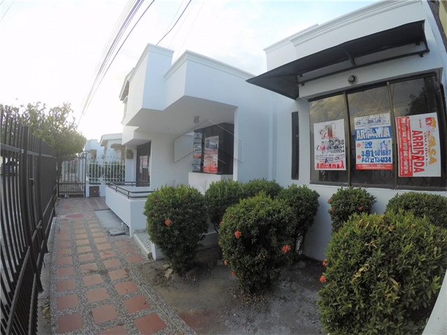 Casa de 3 alcobas en venta en La Julia, Montería, 206 m² · foto 3 de 17
