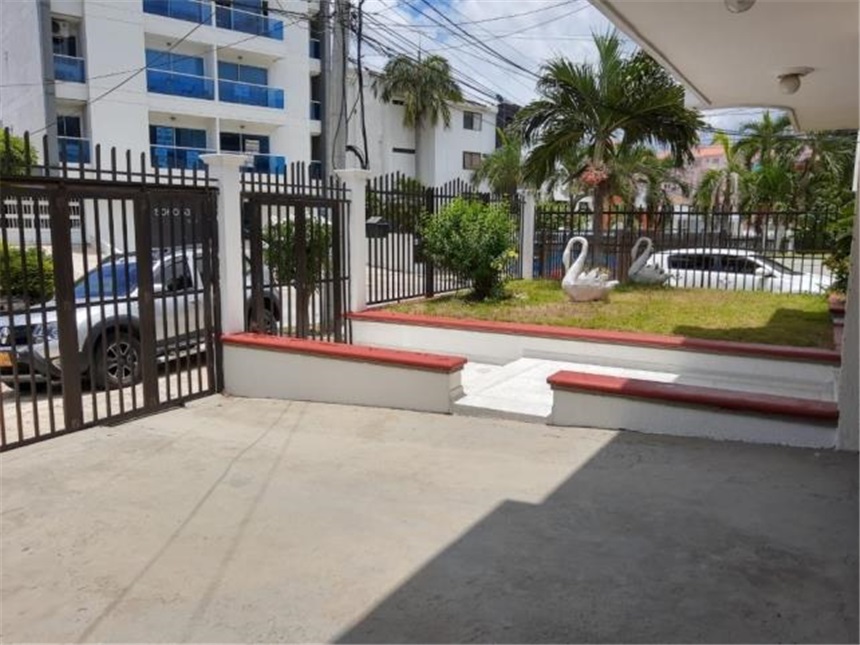 Casa en venta en Altos Del Limon, Barranquilla · foto 2 de 24
