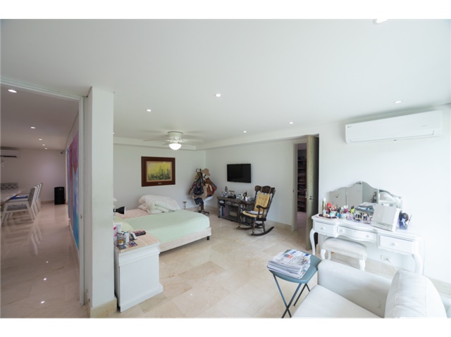 Casa de 4 alcobas en venta en Castillogrande, Cartagena, 575 m² · foto 6 de 17