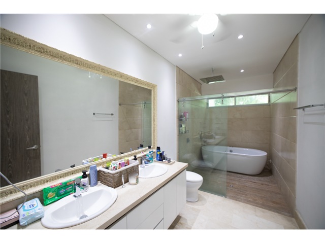 Casa de 4 alcobas en venta en Castillogrande, Cartagena, 575 m² · foto 15 de 17