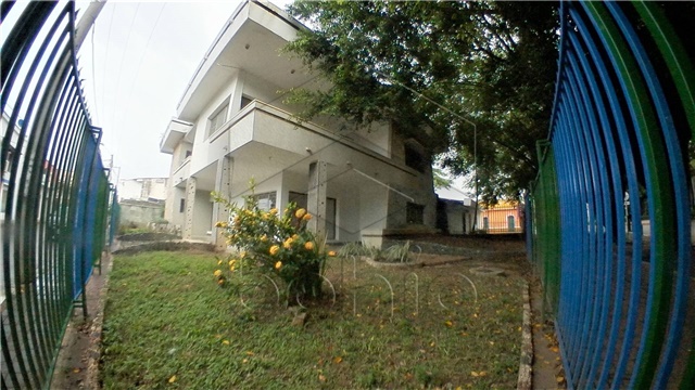 Casa de 4 alcobas en arriendo en Centro, Montería, 778 m² · foto 10 de 24