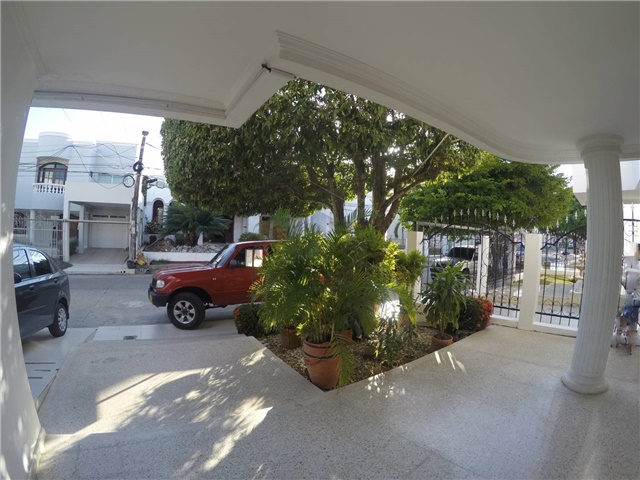 Casa en venta en La Castellana, Montería · foto 2 de 16