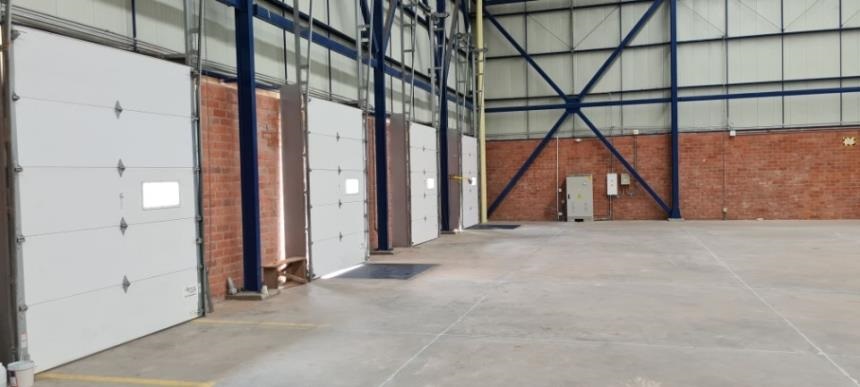 Bodega en arriendo en Zona Industrial, Yumbo, 3600 m² · foto 2 de 24
