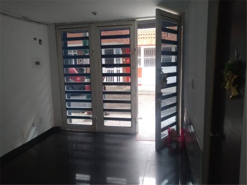 Casa en venta en Engativá, Bogotá · foto 2 de 19