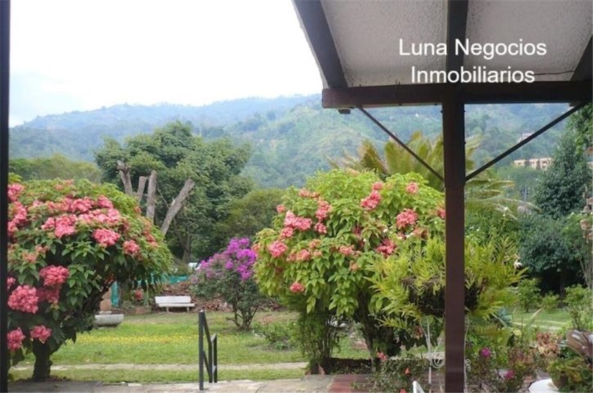 Casa de 4 alcobas en venta en Lagos Del Cacique, Bucaramanga · foto 2 de 20