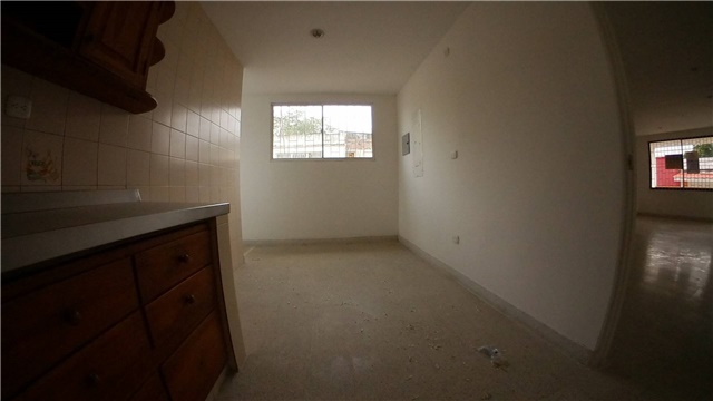 Local en Arriendo - Más