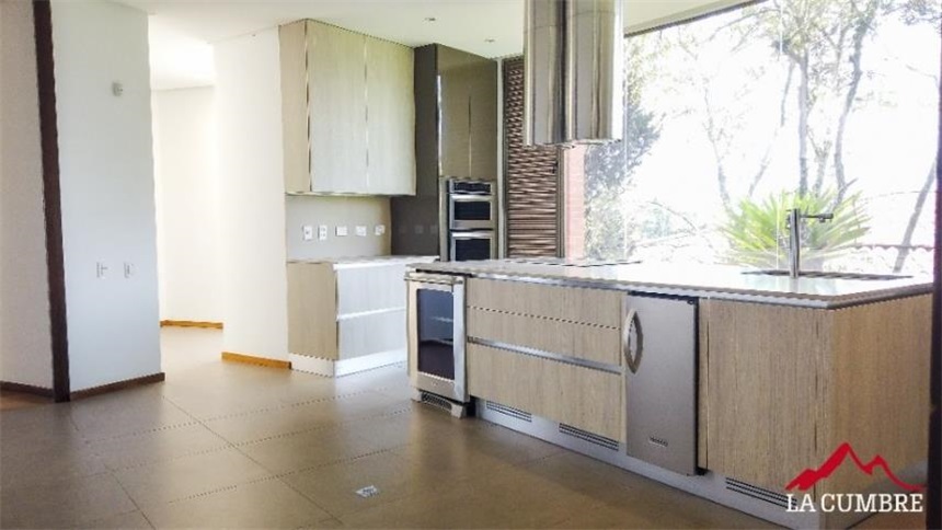 Casa de 4 alcobas en venta en El Poblado, Medellín, 498 m² · foto 7 de 18