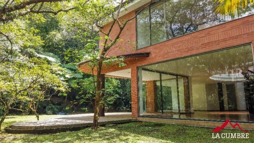 Casa de 4 alcobas en venta en El Poblado, Medellín, 498 m² · foto 4 de 18