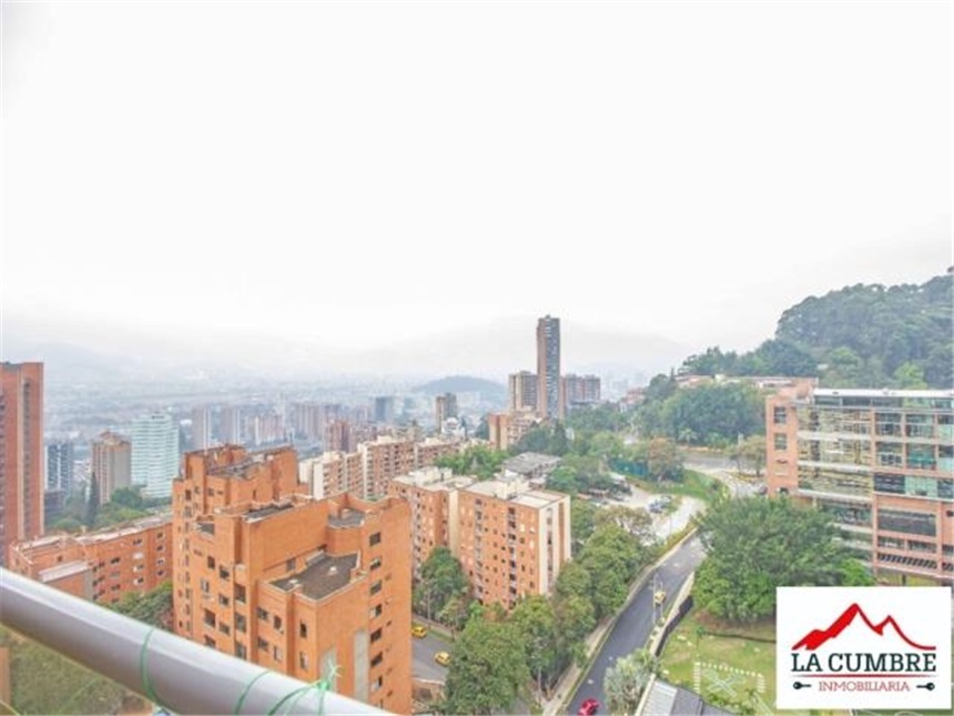 Apartamento en venta en El Poblado, Medellín 2