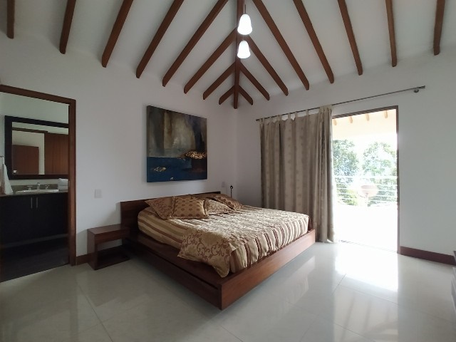 Casa de 5 alcobas en venta en Las Palmas, Medellín, 1600 m² · foto 11 de 18