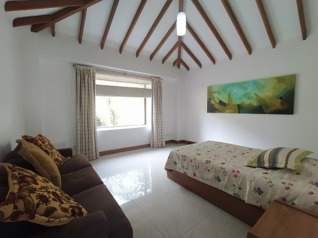 Casa de 5 alcobas en venta en Las Palmas, Medellín, 1600 m² · foto 13 de 18