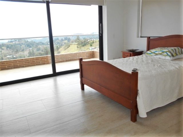 Casa de 4 alcobas en venta en Las Palmas, Medellín · foto 13 de 20