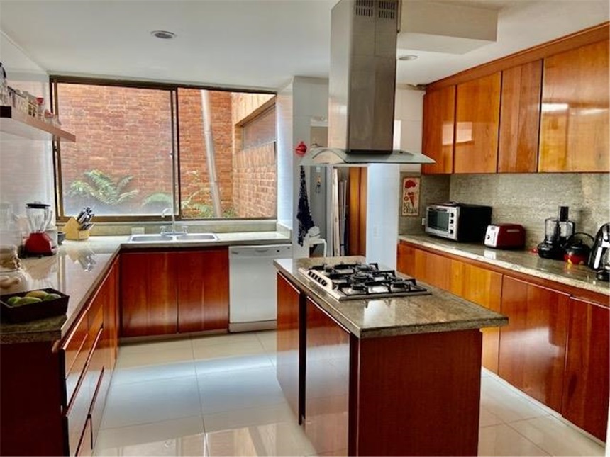 Apartamento en venta en Los Rosales, Bogotá · foto 12 de 24
