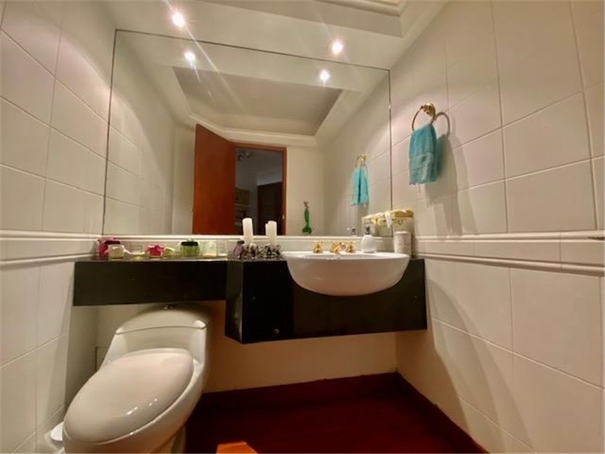 Apartamento en venta en Los Rosales, Bogotá · foto 16 de 24