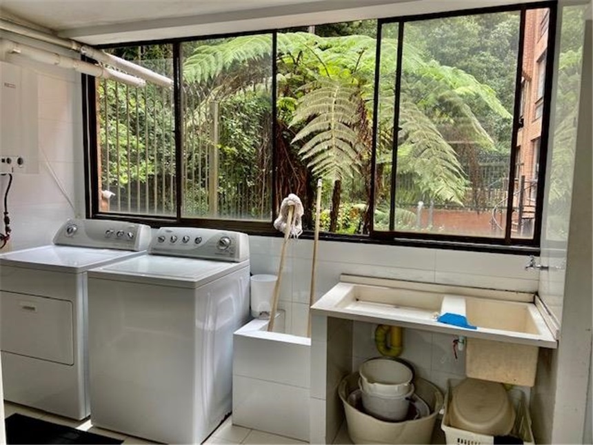Apartamento en venta en Los Rosales, Bogotá · foto 14 de 24
