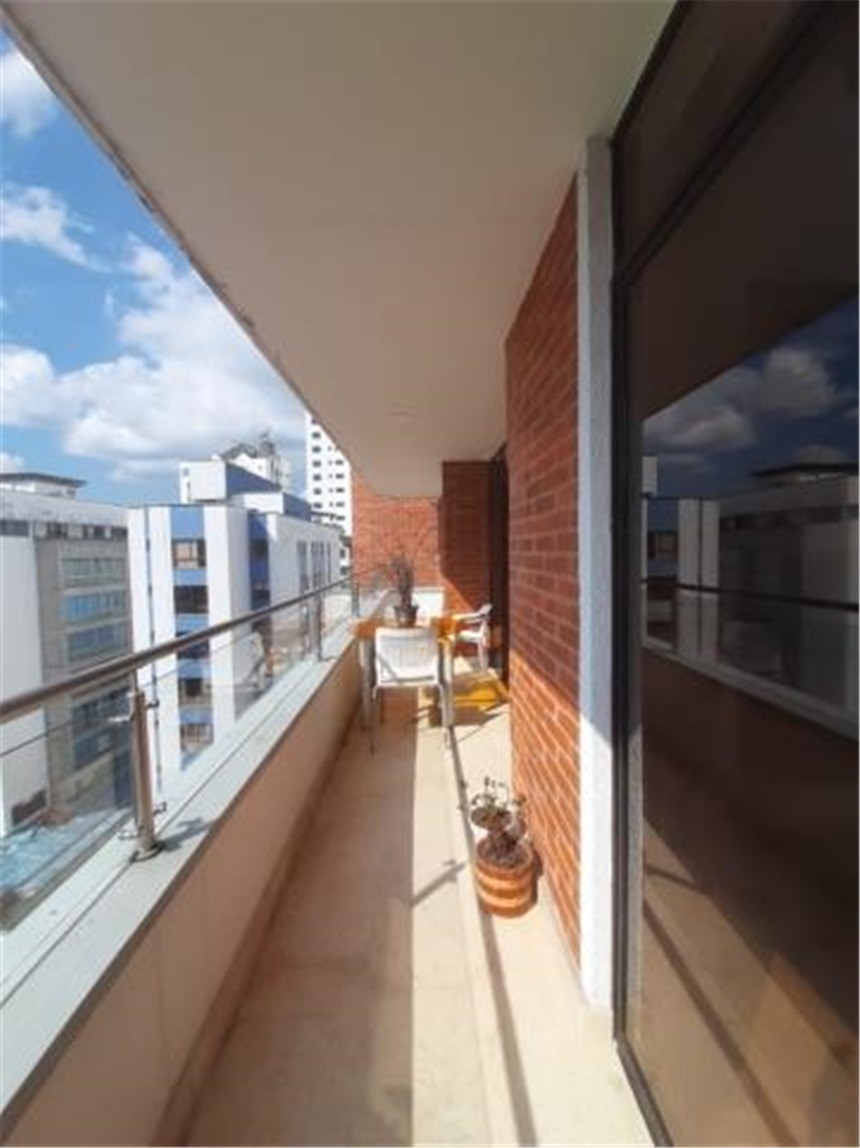 Apartamento en venta en Pinares, Pereira · foto 11 de 23