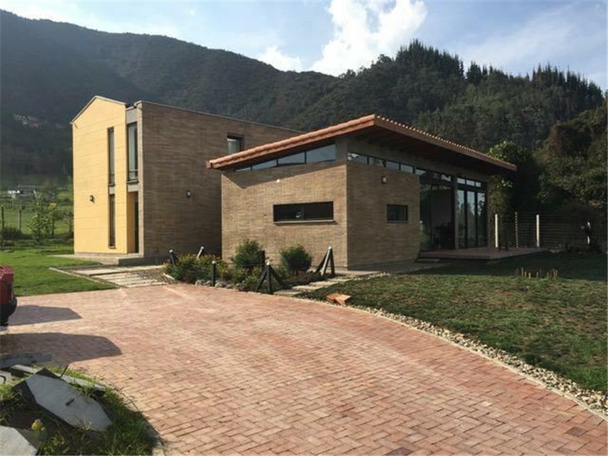 Casa de 3 alcobas en venta en El Abra, Cota, 234 m² · foto 3 de 23