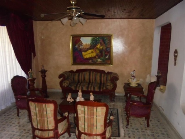 Casa en venta en Centro, Montería, 700 m² · foto 2 de 17