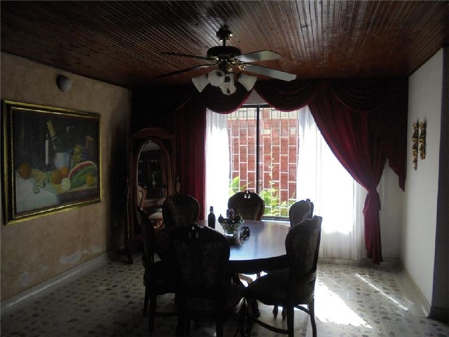 Casa en venta en Centro, Montería, 700 m² · foto 3 de 17