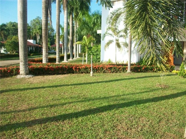 Casa en venta en Sevilla, Montería, 590 m² · foto 2 de 20